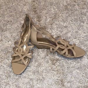 Short Wedges
